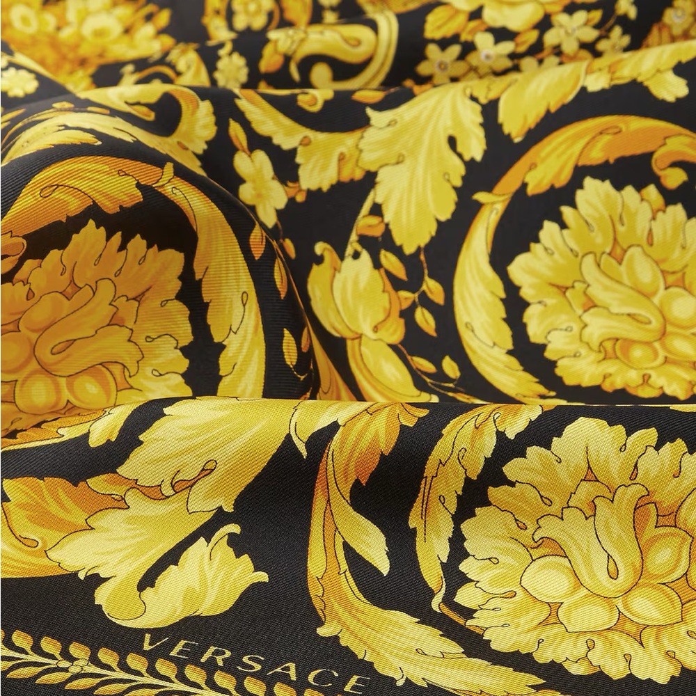 Versace SCARF BAROCCO LARGE SILK FOULARD 35” - Picture 2 of 5